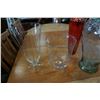 Image 2 : 4 LARGE GLASS VASES
