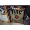 Image 3 : MOLSON GOLDOEN AND PILSNER LITE BEER MIRRORED ADVERT