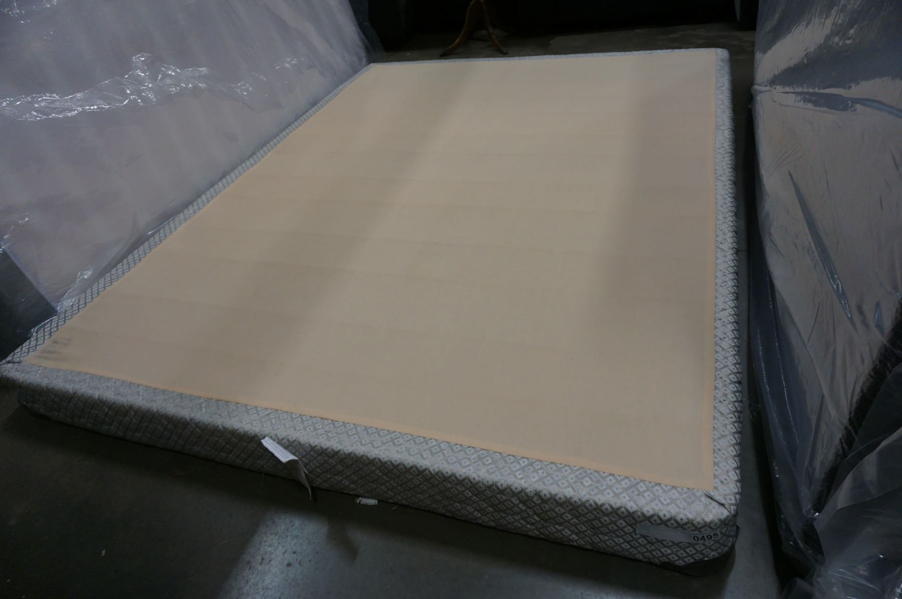QUEENSIZE LOW PROFILE BOX SPRING Queensize low profile box spring