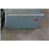 Image 2 : TARGUS 300 SLIDE PROJECTOR