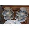 Image 2 : 4 COAL PORT CUPS AND SAUCERS, SERVING PIECES, REVELRY