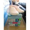 Image 1 : 2 Pairs of Ladies New Native Ap Moc Shoes