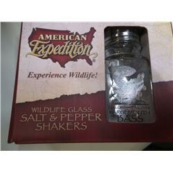 American Expedition New Bass salt and Pepper shaker
