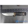 Image 2 : Variety of Hunting Knives