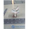 Image 8 : (4) Glass Insulators, Rubber Tub, Saddle Sharpener, etc