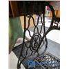 Image 8 : Vintage Singer Sewing Machine & Desk