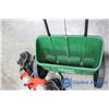 Image 2 : Scotts Seed Spreader and Knee Pads