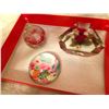 Image 1 : (3) Paperweights (2 Glass, 1 Acrylic)