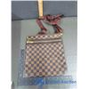 Image 1 : Louis Vuitton Brown Shoulder Bag