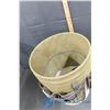 Image 2 : Workman's Bucket