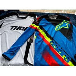 2 jerseys, men's L and XL