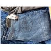 Image 5 : 1 pair Gastown jeans, size 40/34; 1 hoodie, size XL