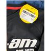 Image 7 : 1 pair Ranch Heavy Duty pants, 34; 2 long sleeve shirts, 1 hoodie, 2 t-shirts