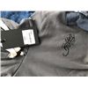 Image 3 : 1 hoodie, 2 long sleeves, 3 t-shirts; size M