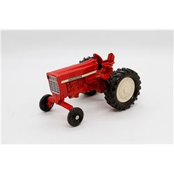 IH 700 series tractor   1/32