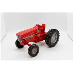 IH 50 series tractor             1/32