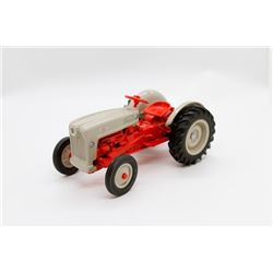 Ford Jubilee tractor  1/16