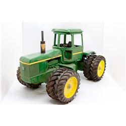 John Deere 8430 4WD tractor  1/16