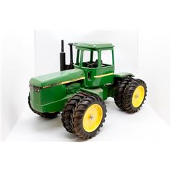 John Deere 8650 4WD tractor   1/16
