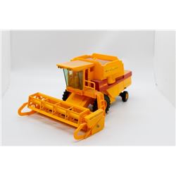 New Holland TR85 combine     10.in