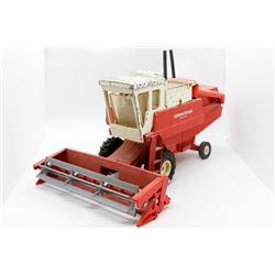 IH 915 combine hydrostatic     1/16