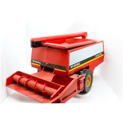 Versatile trans/axial 2000 pull type combine    1/16