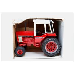 IH 186 hydro Ertl 1:16
