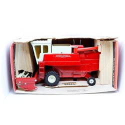 IH hydrostatic combine        1/16