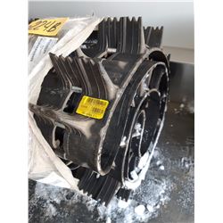 Chenille track 16X153X3.00 PITCH 3" 504153349
