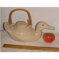 Fun fun fun play with this useful duck ! - Des plaisir maintes fois en jouant avec ce canard utile!