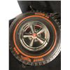 Image 3 : HOT WHEELS COLLECTOR'S RALLY CASE W/ DIE-CAST CARS & CANVAS ART