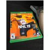 Image 2 : Killzone 3 Helghast Gas Mask Helmet Ltd. Edition Display Storage Case & Xbox One NHL 19 Video Game