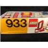 Image 2 : Lego Universal Building Set - 933 Doors and Windows