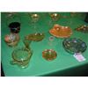 Image 2 : Collection of vintage Depression glass, art glass and