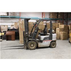 2008 NISSAN 3 STAGE PROPANE GAS FORKLIFT WITH