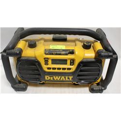 DEWALT 12 VOLT JOBSITE RADIO, DC012