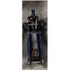 Image 1 : MASTERCRAFT 10 TON FLOOR JACK