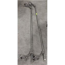 PAIR OF METAL ROOF RACKS