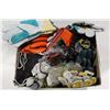 Image 1 : BOX OF ASSORTED WORK GLOVES