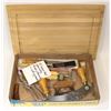 Image 1 : LOT OF SPECIALTY KNIVES/UTENSILS + CUTTING BOARD