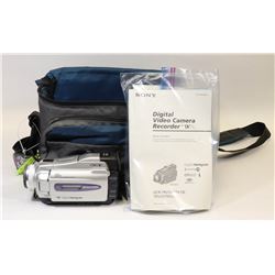 SONY DIGITAL VIDEO CAM RECORDER DCR-TRV27 AND BAG