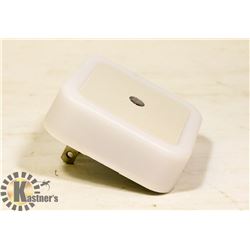 LED DUSK TO DAWN SENSOR NIGHT LIGHT.