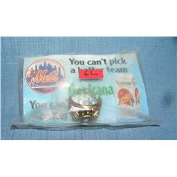 NY Mets 1986 souvenir World Series ring