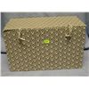 Image 1 : Quality hinged storage box
