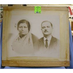 Oversized American immigrant couple photo