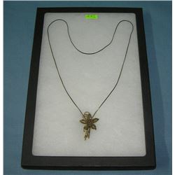 Quality floral decorated necklace