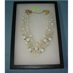 Quality vintage costume jewelry necklace
