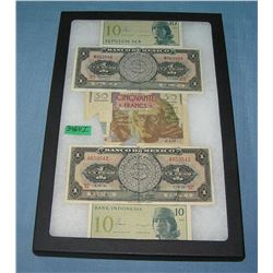 Group of vintage World currency