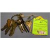 Image 1 : Collection of vintage and antique car keys