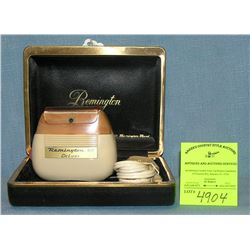 Vintage Remington deluxe shaving kit